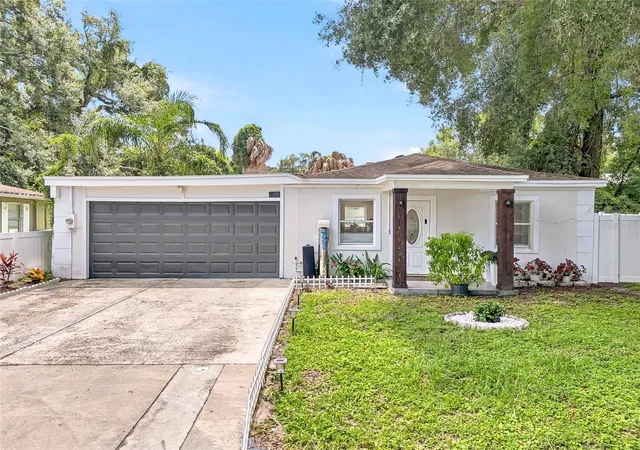 Photo 1 of Single family home for sale at 701 E Crenshaw St, Tampa, FL 33604 | MLS# TB8545198 | Listing updated on 2026-09-08