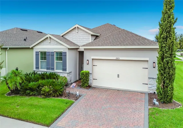 Photo 1 of Single family home for sale at 17825 Blazing Star Cir, Clermont, FL 34714 | MLS# TB8545204 | Listing updated on 2026-09-14