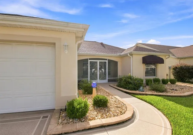 Photo 2 of Single family home for sale at 1507 Barrera Ct, Lady Lake, FL 32159 | MLS# G5117331 | Listing updated on 2026-09-29