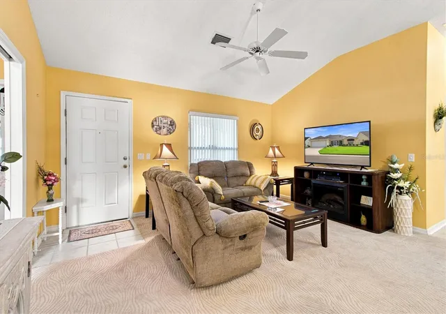 Photo 4 of Single family home for sale at 1507 Barrera Ct, Lady Lake, FL 32159 | MLS# G5117331 | Listing updated on 2026-09-29