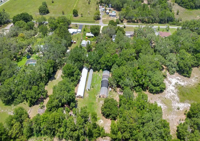 Photo 3 of House for sale at 2016 Lewis Rd, Leesburg, FL 34748 | MLS# O6438858 | Listing updated on 2026-09-28