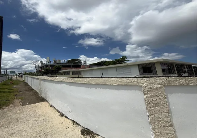 Photo 4 of House for sale at 24 Ave Laurel, Bayamon, PR 00956 | MLS# PR9123918 | Listing updated on 2026-09-21