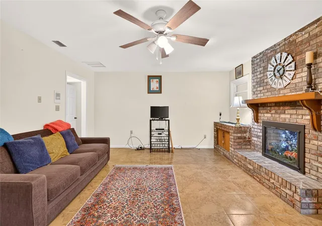 Photo 3 of Single family home for sale at 3949 NW 38th Place, Gainesville, FL 32606 | MLS# GC543222 | Listing updated on 2026-09-05
