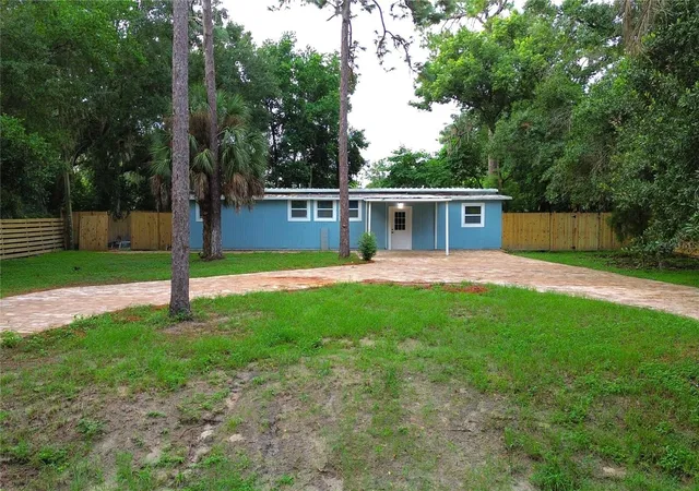 Photo 3 of Manufactured home for sale at 6934 Azlee Ave, New Port Richey, FL 34655 | MLS# W7889177 | Listing updated on 2026-09-21
