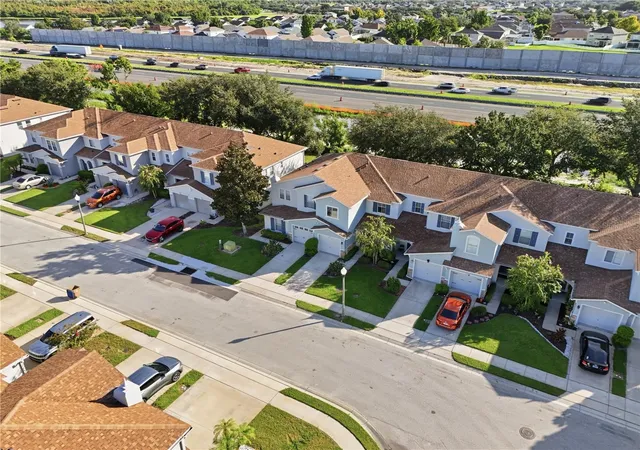 Photo 4 of Townhouse for sale at 2591 Aventurine St, Kissimmee, FL 34744 | MLS# S5156878 | Listing updated on 2026-09-06