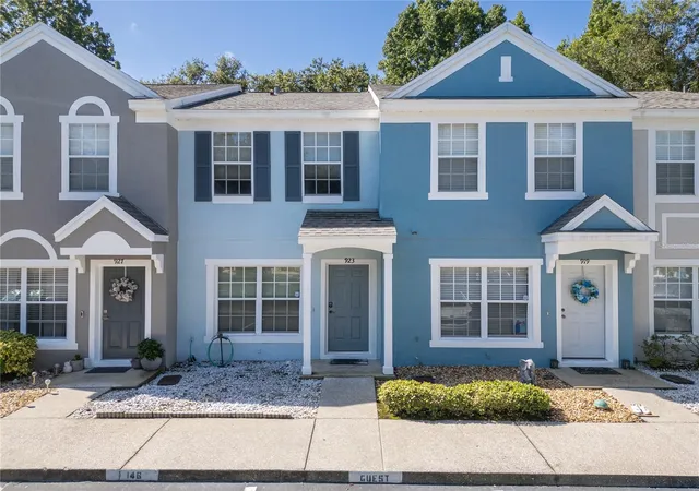 Photo 1 of Townhouse for sale at 923 Vineland Pl, Lake Mary, FL 32746 | MLS# O6438868 | Listing updated on 2026-09-05