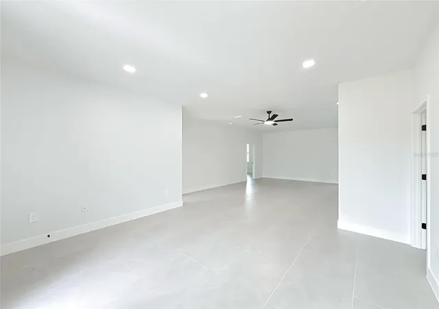Photo 4 of Sale Pending at 17770 Southwest 25th Ave Rd, Ocala, FL 34473 | MLS# S5156879 | Listing updated on 2026-09-21