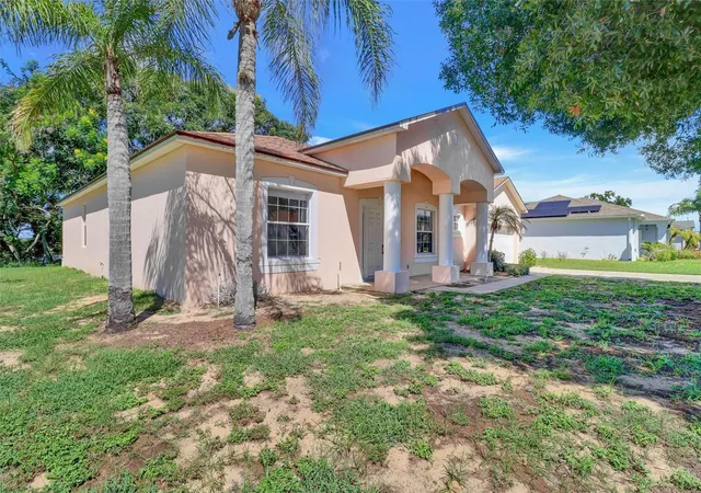 Photo 2 of Single family home for sale at 215 Pamona St, Haines City, FL 33844 | MLS# O6438871 | Listing updated on 2026-09-06