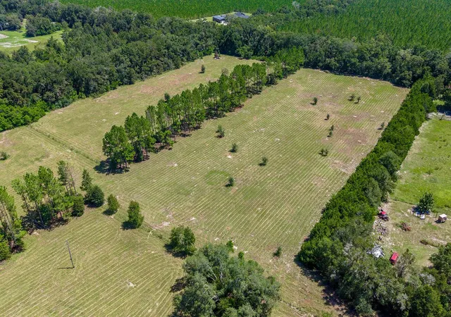 Photo 2 of Sale Pending at 6900 Sw 50th Avenue, Trenton, FL 32693 | MLS# GC543225 | Listing updated on 2026-09-25