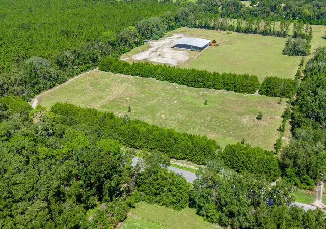 Photo 4 of Sale Pending at 6900 SW 50th Avenue, Trenton, FL 32693 | MLS# GC543225 | Listing updated on 2026-09-25