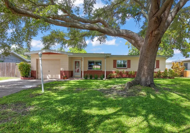 Photo 1 of Single family home for sale at 3531 Floral Dr Se, Largo, FL 33771 | MLS# TB8545225 | Listing updated on 2026-09-30