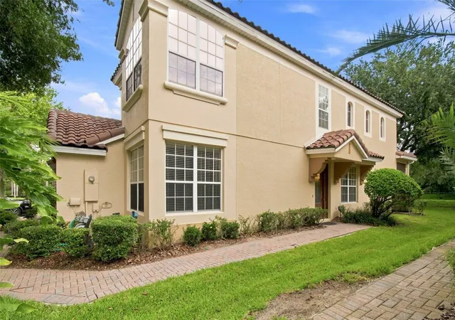 Photo 3 of Townhouse for sale at 8551 Via Bella Notte, Orlando, FL 32836 | MLS# O6438875 | Listing updated on 2026-09-13
