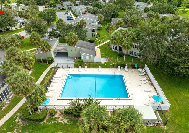 Listing Photo 2 - Condo for sale in building located at 624 Fairways Cir, OCALA, FL 34472 - Unit #A