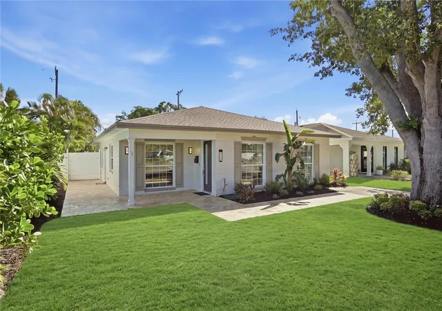 Photo 1 of Single family home for sale at 615 E Davis Blvd, Tampa, FL 33606 | MLS# TB8545230 | Listing updated on 2026-10-07