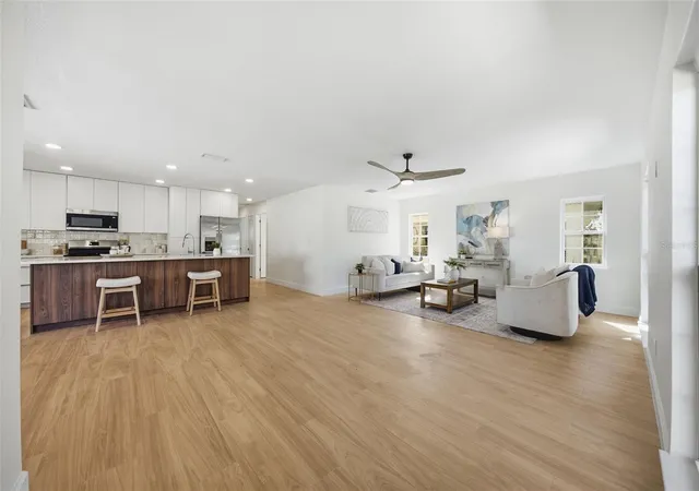 Photo 3 of Single family home for sale at 615 E Davis Blvd, Tampa, FL 33606 | MLS# TB8545230 | Listing updated on 2026-10-07