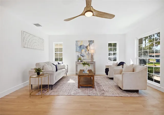 Photo 3 of Single family home for sale at 615 E Davis Blvd, Tampa, FL 33606 | MLS# TB8545230 | Listing updated on 2026-10-07