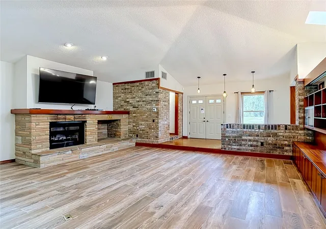 Photo 4 of Single family home for sale at 1032 Valley Frg Rd, Deland, FL 32720 | MLS# FC321192 | Listing updated on 2026-10-09