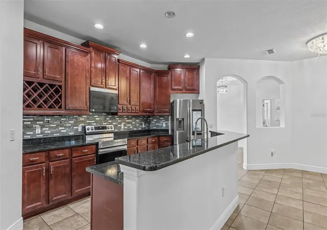 Photo 4 of Single family home for sale at 3950 Sunset Lake Dr, Lakeland, FL 33810 | MLS# L4964793 | Listing updated on 2026-09-26