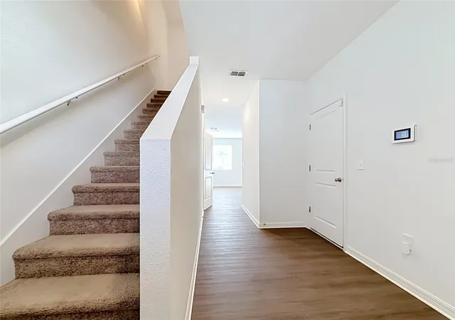 Photo 4 of Townhouse for sale at 811 Grandin St, Davenport, FL 33837 | MLS# G5117339 | Listing updated on 2026-10-13