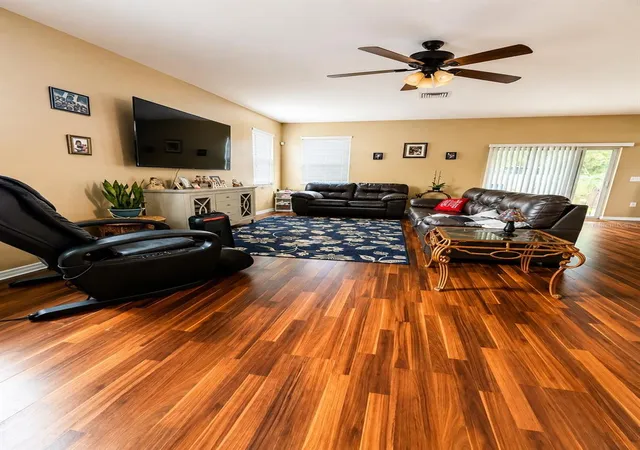Photo 3 of Single family home for sale at 8309 Tidal Breeze Dr, Riverview, FL 33569 | MLS# W7889180 | Listing updated on 2026-10-07