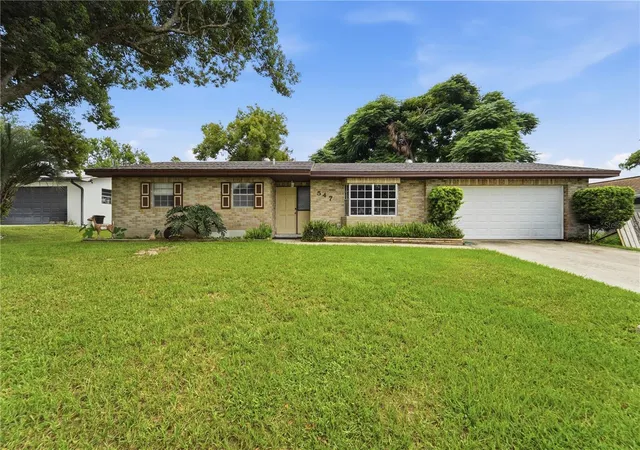 Photo 1 of Sale Pending at 547 Everett St, Deltona, FL 32725 | MLS# O6438905 | Listing updated on 2026-09-15