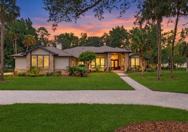 Photo 1 of Single family home for sale at 2216 Smoketree Ct, Longwood, FL 32779 | MLS# O6438916 | Listing updated on 2026-09-11