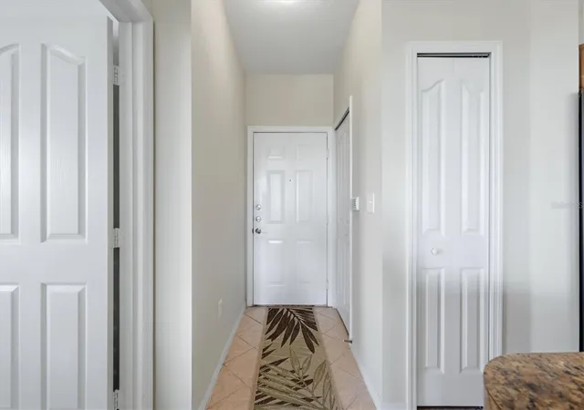 Listing Photo 4 - Condo for sale in building located at 8325 38Th St Cir E, Sarasota, FL 34243 - Unit #307