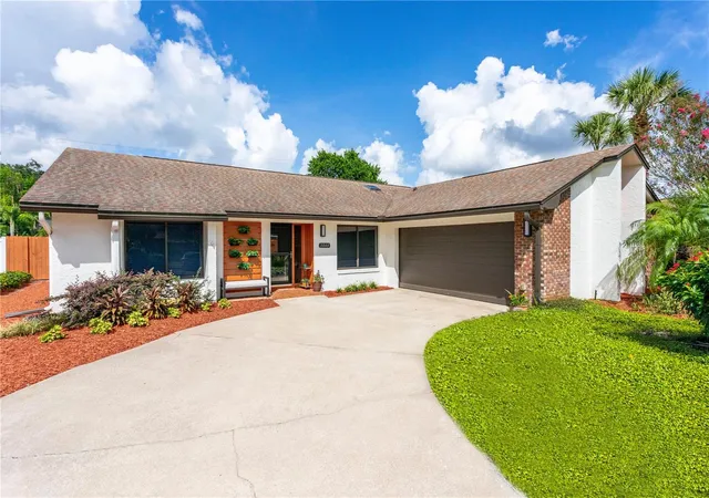 Photo 2 of Single family home for sale at 1040 Paladin Ct, Orlando, FL 32812 | MLS# O6438918 | Listing updated on 2026-10-05