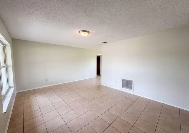 Photo 3 of Single family home for sale at 1262 Padgett Cir, Lady Lake, FL 32159 | MLS# O6438923 | Listing updated on 2026-09-20