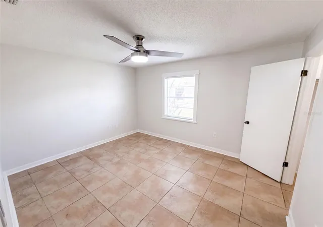 Photo 3 of Townhouse for sale at 411 Dorchester Sq, Lake Mary, FL 32746 | MLS# O6438926 | Listing updated on 2026-09-17