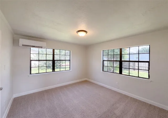 Photo 3 of Single family home for sale at 3225 Cleveland Hts Blvd, Lakeland, FL 33803 | MLS# O6438927 | Listing updated on 2026-10-30
