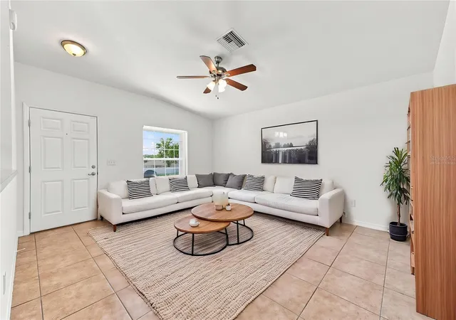 Photo 2 of Single family home for sale at 37150 Highland Blf Cir, Dade City, FL 33523 | MLS# W7889182 | Listing updated on 2026-09-04