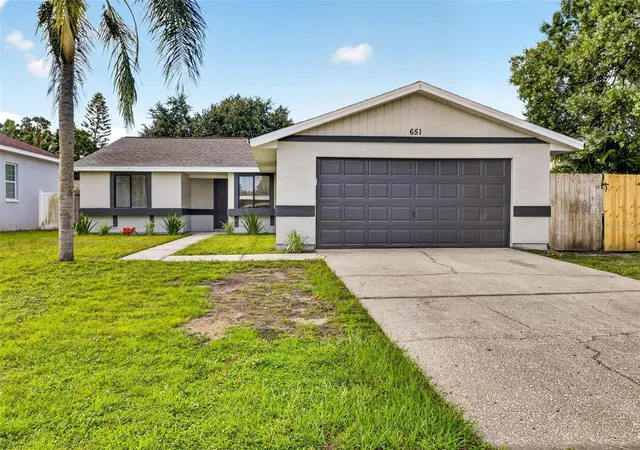 Photo 3 of Single family home for sale at 651 Timber Bay Cir E, Oldsmar, FL 34677 | MLS# TB8545283 | Listing updated on 2026-09-13