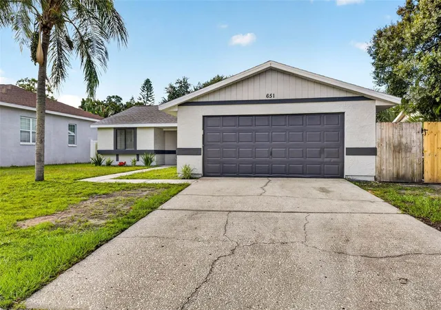 Photo 3 of Single family home for sale at 651 Timber Bay Cir E, Oldsmar, FL 34677 | MLS# TB8545283 | Listing updated on 2026-09-13