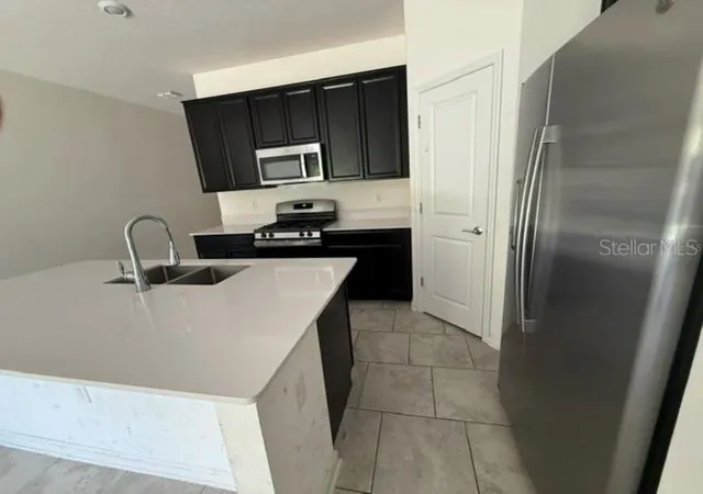 Photo 4 of Single family home for sale at 33576 Sky Blossom Cir, Leesburg, FL 34788 | MLS# OM731627 | Listing updated on 2026-10-20