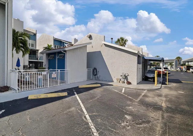 Listing Photo 2 - Condo for sale in building located at 253 Rex Pl, Madeira Beach, FL 33708 - Unit #B