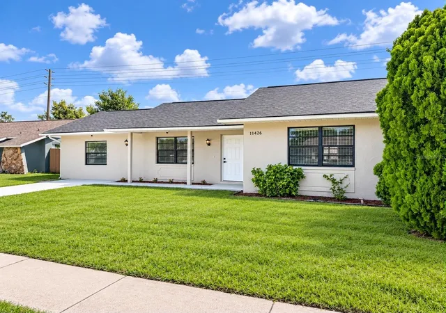Photo 3 of Single family home for sale at 11426 Fox Run, Port Richey, FL 34668 | MLS# TB8545287 | Listing updated on 2026-10-03