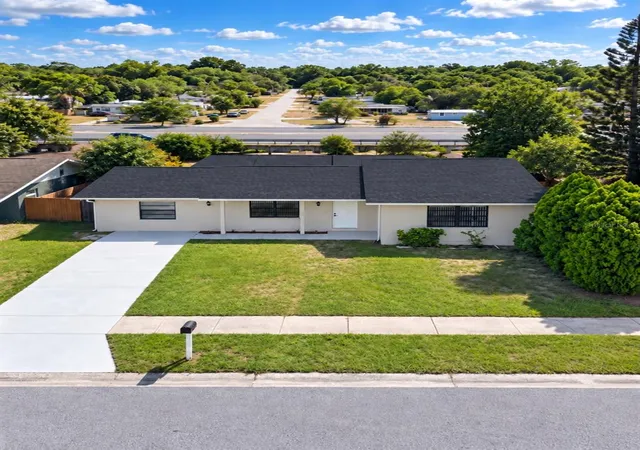 Photo 3 of Single family home for sale at 11426 Fox Run, Port Richey, FL 34668 | MLS# TB8545287 | Listing updated on 2026-10-03