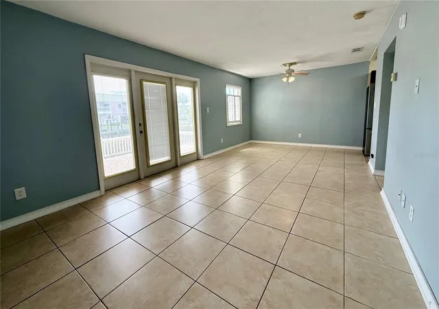 Photo 2 of Condo for sale at 4784 Beach Dr Se #B, Saint Petersburg, FL 33705 | MLS# TB8545297 | Listing updated on 2026-09-08