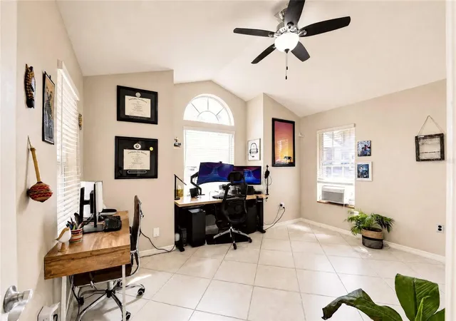 Photo 4 of Single family home for sale at 1118 SW 82nd Terrace, Gainesville, FL 32607 | MLS# GC543230 | Listing updated on 2026-10-23