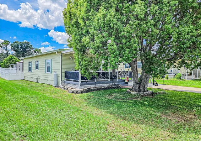 Photo 3 of Manufactured home for sale at 36952 Grace Ave, Zephyrhills, FL 33542 | MLS# TB8545300 | Listing updated on 2026-10-04
