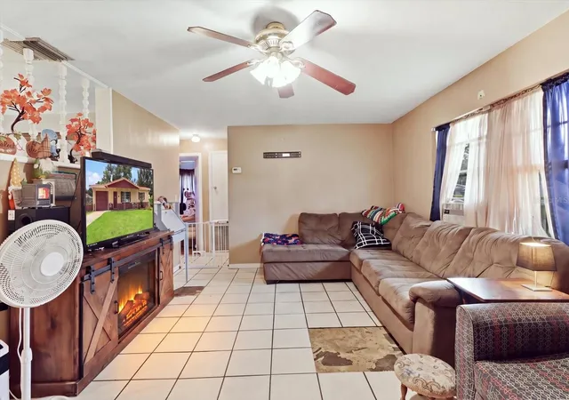 Photo 3 of Sale Pending at 22 N Desoto St, Beverly Hills, FL 34465 | MLS# OM731631 | Listing updated on 2026-09-07