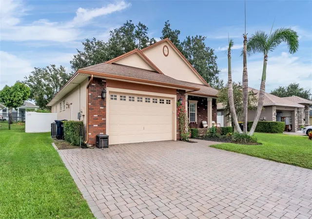 Photo 1 of Single family home for sale at 116 Bentley Oaks Blvd, Auburndale, FL 33823 | MLS# L4964798 | Listing updated on 2026-10-06