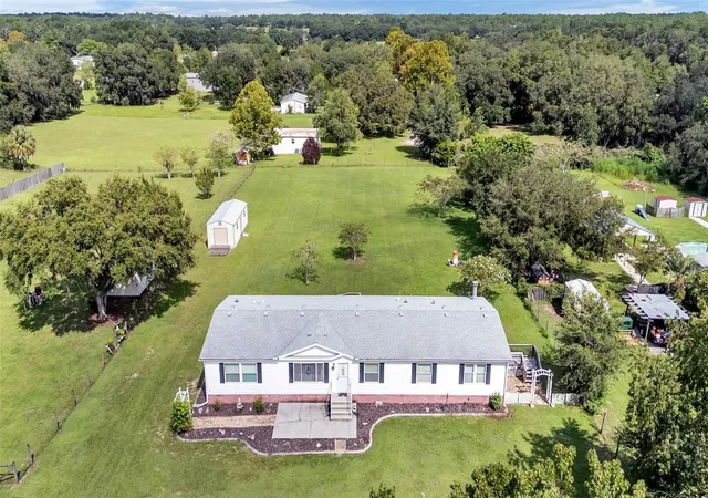 Photo 1 of Manufactured home for sale at 11457 N Linda Marie Ter, Dunnellon, FL 34433 | MLS# L4964799 | Listing updated on 2026-09-04