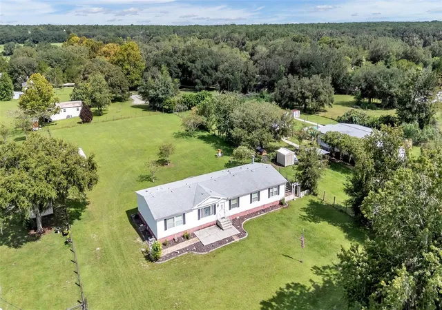 Photo 2 of Manufactured home for sale at 11457 N Linda Marie Ter, Dunnellon, FL 34433 | MLS# L4964799 | Listing updated on 2026-09-04