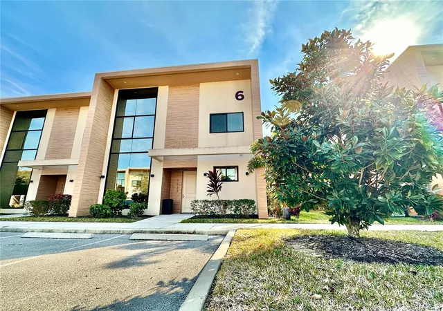 Photo 2 of Townhouse for sale at 7533 Brooklyn Dr, Kissimmee, FL 34747 | MLS# O6438951 | Listing updated on 2026-09-04