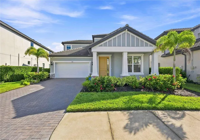 Photo 2 of Single family home for sale at 4745 Antrim Dr, Sarasota, FL 34240 | MLS# A4704982 | Listing updated on 2026-09-13