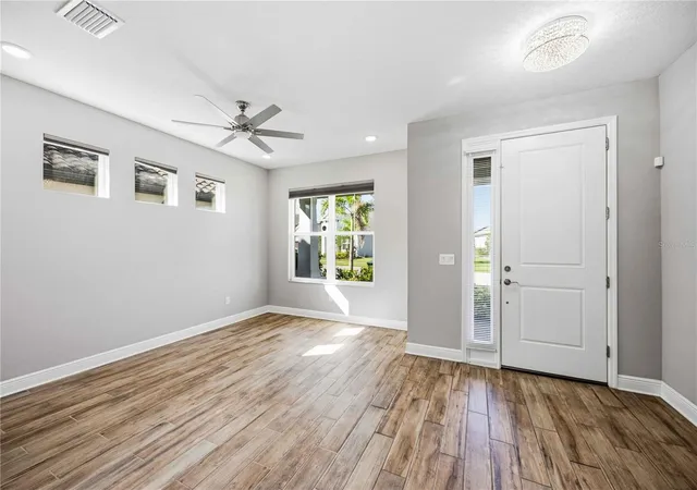 Photo 4 of Single family home for sale at 4745 Antrim Dr, Sarasota, FL 34240 | MLS# A4704982 | Listing updated on 2026-09-13