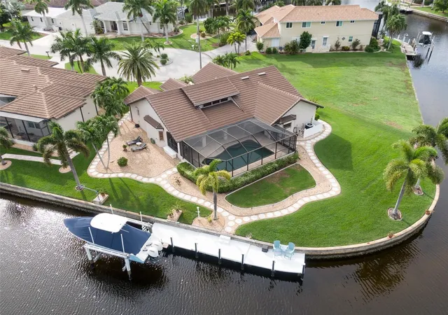 Photo 1 of Single family home for sale at 605 Candia Ct, Punta Gorda, FL 33950 | MLS# C7530334 | Listing updated on 2026-10-07