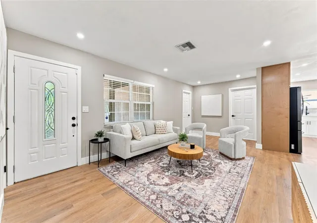 Single family home for sale at 300 N Bay Hills Blvd, SAFETY HARBOR, FL 34695 | MLS# TB8545318 | Listing updated on 2026-10-07